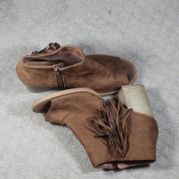 Soda Size 8 Boho Cognac Peep Toe Suede Ankle Booties with Fringe - Picture 1 of 8